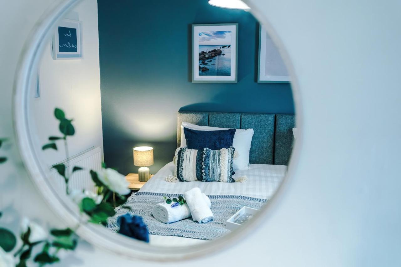 Stylish City-Centre Home: Chester Comfort for 6 Exterior photo